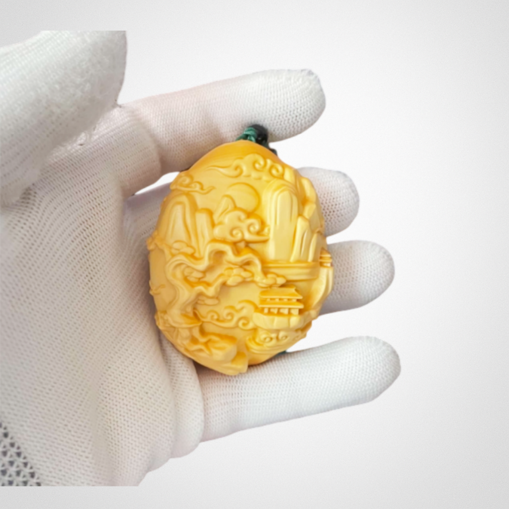 Limited Edition Original Work: “Moon Palace Fairy” Chang'e Boxwood Carving Handheld Ornament & Car Accessory