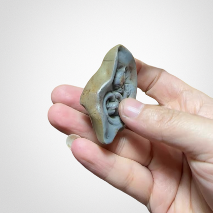 Monkey descending to the world of Gobi original stone carving play handles pendant