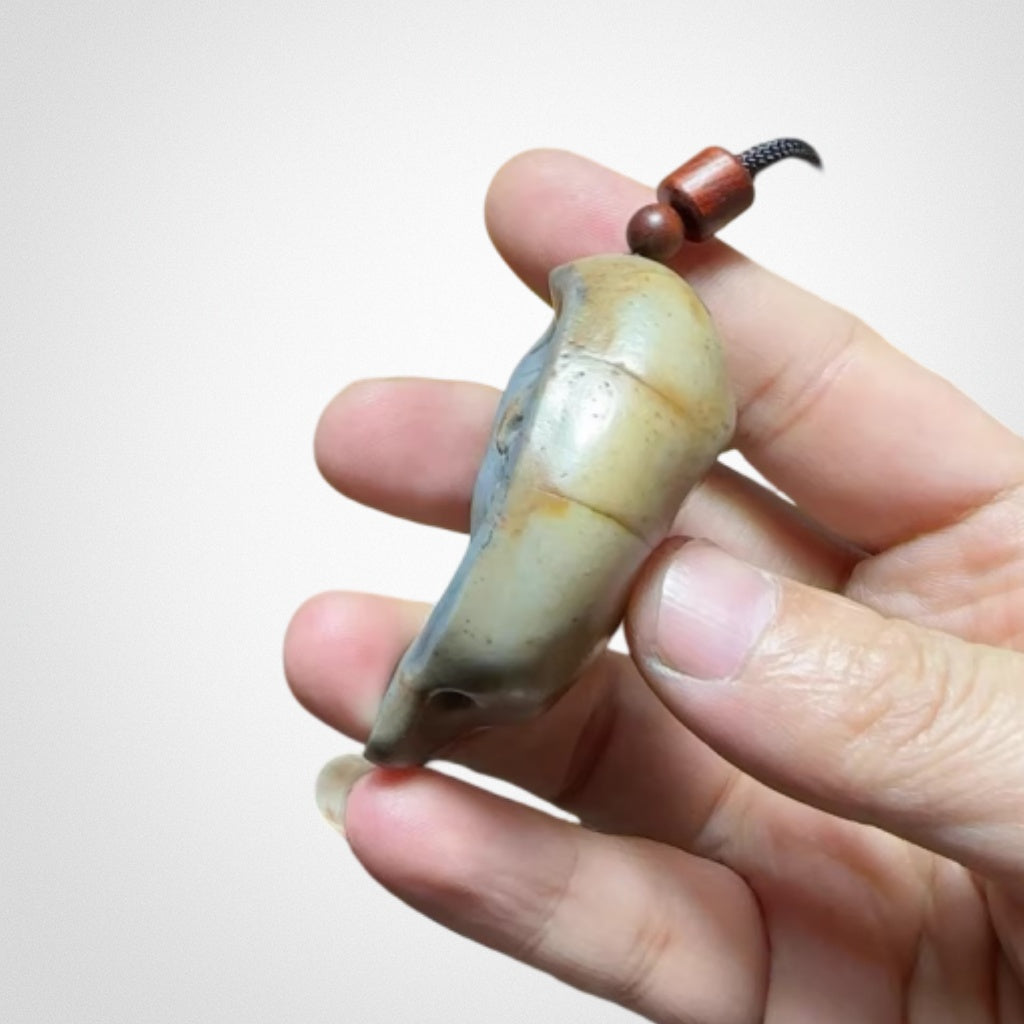 Monkey descending to the world of Gobi original stone carving play handles pendant